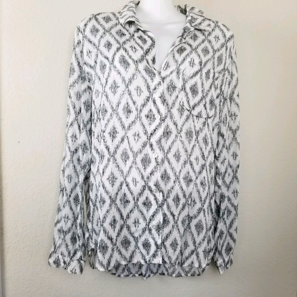Cloth and Stone black and white large button down